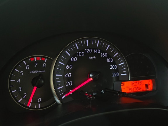 Nissan Micra 12 of 19