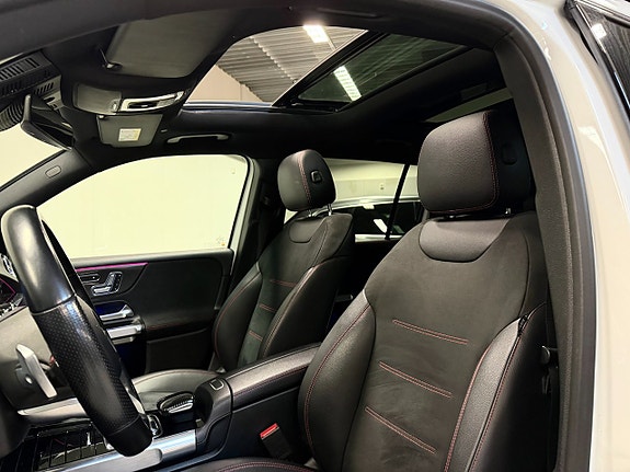 Mercedes-Benz GLB250 11 of 20