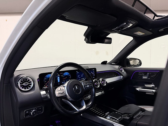 Mercedes-Benz GLB250 12 of 20