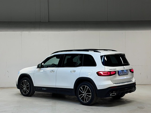 Mercedes-Benz GLB250 4 of 20