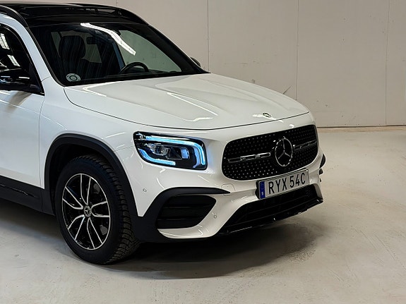 Mercedes-Benz GLB250 6 of 20
