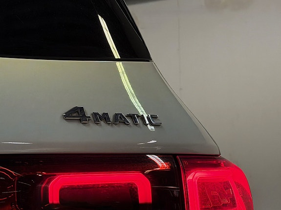 Mercedes-Benz GLB250 8 of 20