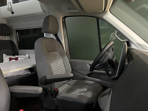 Volkswagen California 15 of 15