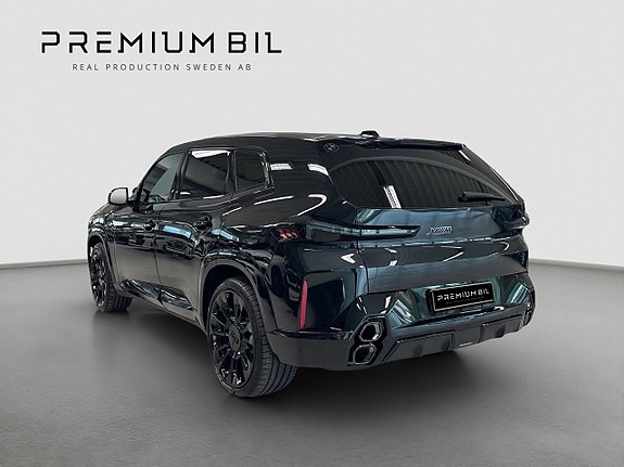 BMW XM 4 of 5