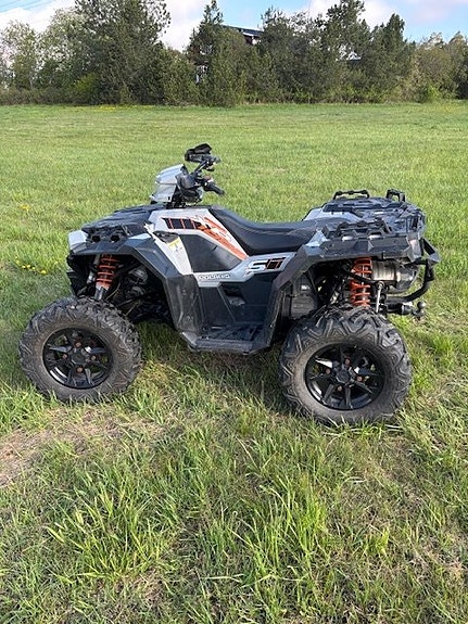 Polaris Sportsman XP 1000 S 2 of 9