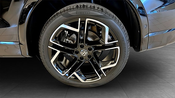 Volkswagen Tiguan 6 of 14