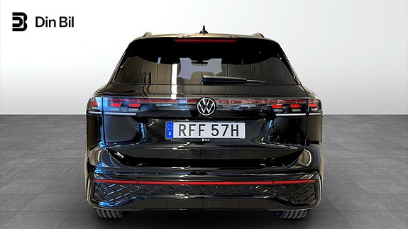 Volkswagen Tiguan 5 of 5