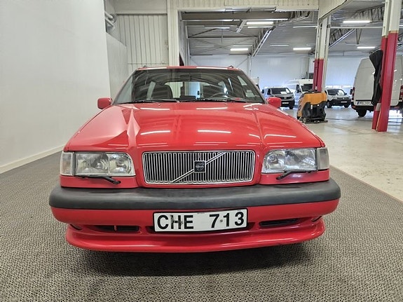 Volvo 850 2 of 5