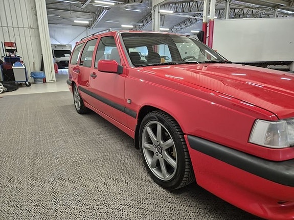 Volvo 850 3 of 5