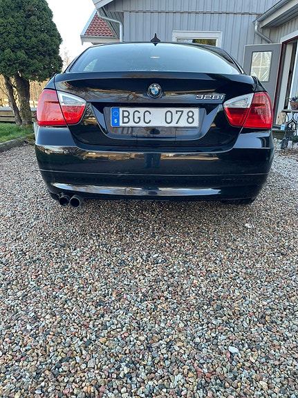 BMW 328i 6 of 11