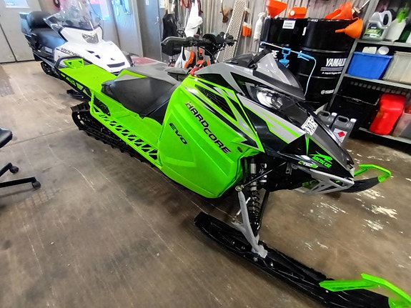 Arctic Cat Hard Core 8000 153" 2019