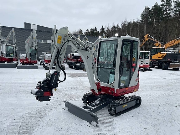 Takeuchi TB 320