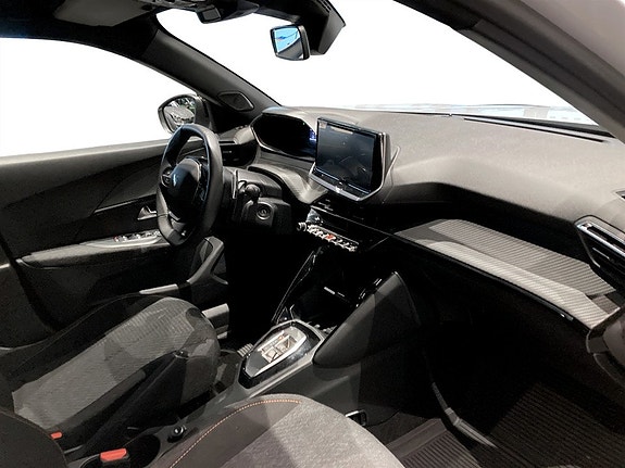 Peugeot 2008 11 of 15