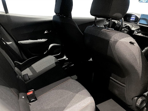 Peugeot 2008 12 of 15