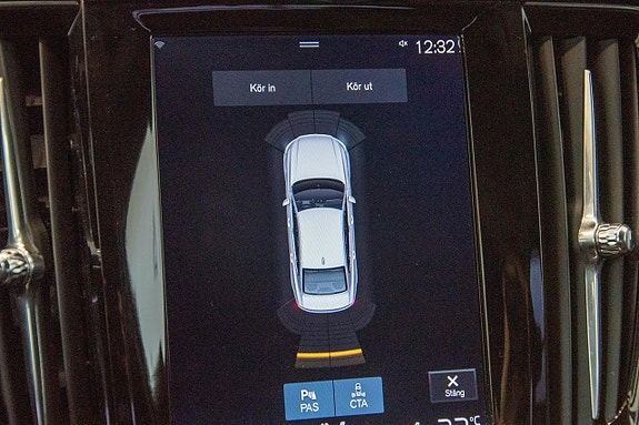 Volvo S90 16 of 25