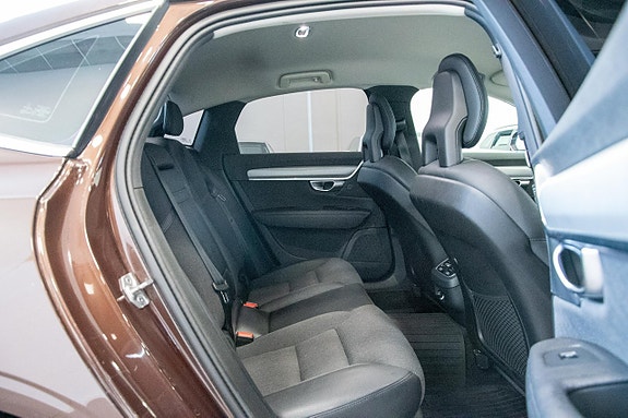 Volvo S90 13 of 25