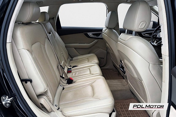 Audi Q7 11 of 17