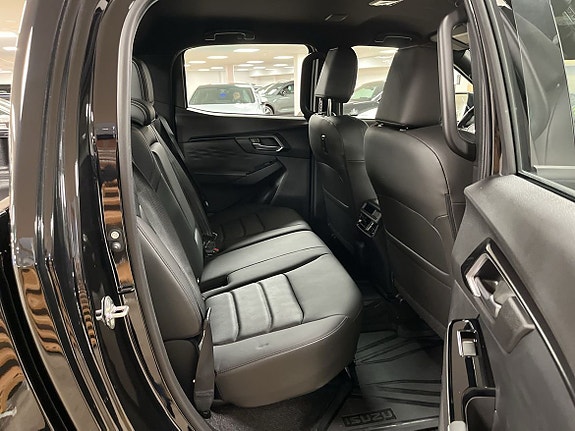 Isuzu D-max 7 of 13