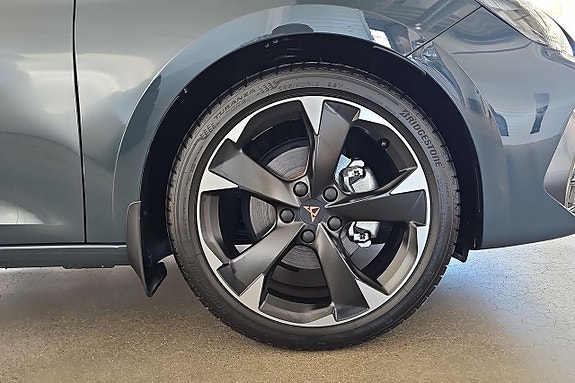 Cupra Leon 14 of 17
