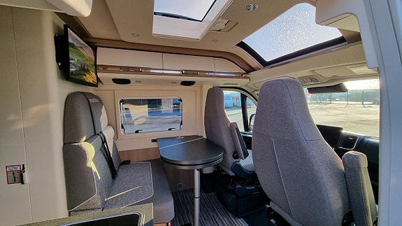 Malibu COMFORT GT SKYVIEW 640 LE * Truma D+6E *3,95%* *3500kg*Stor kyl* RÄNTEKAMPANJ 3.95% 6 of 17