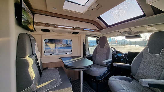 Malibu COMFORT GT SKYVIEW 640 LE * Truma D+6E *3,95%* *3500kg*Stor kyl* RÄNTEKAMPANJ 3.95% 7 of 17