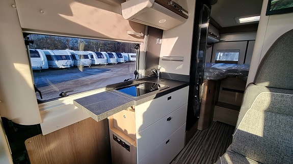 Malibu COMFORT GT SKYVIEW 640 LE * Truma D+6E *3,95%* *3500kg*Stor kyl* RÄNTEKAMPANJ 3.95% 10 of 17