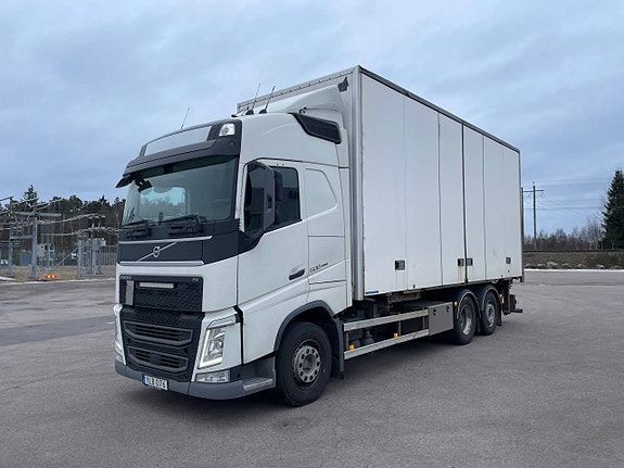 Volvo FH växelflaksbil med GEHAB rede och SKAB skåp
