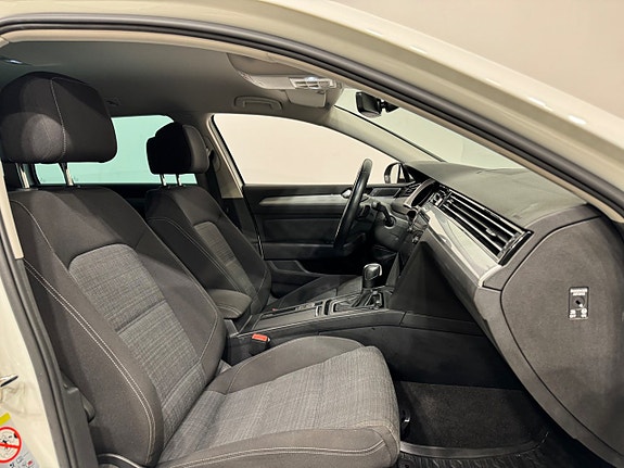 Volkswagen Passat 5 of 5