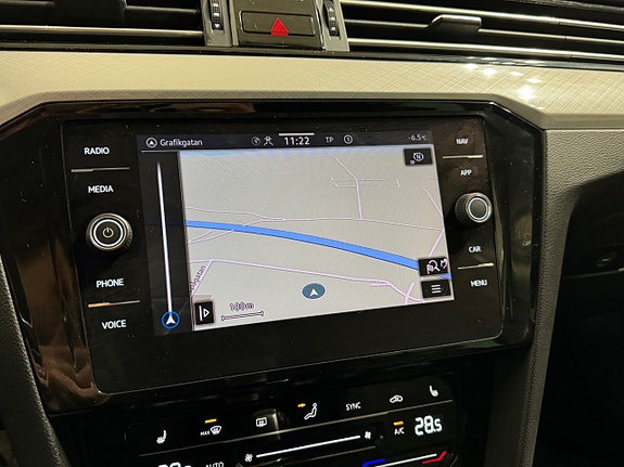 Volkswagen Passat 16 of 16