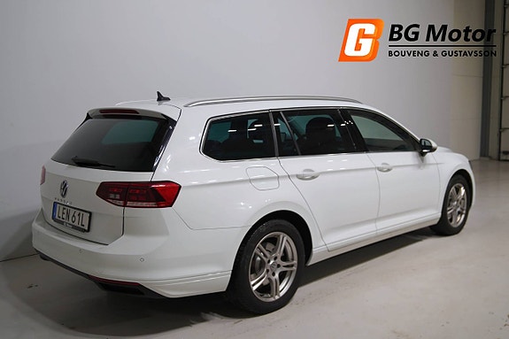 Volkswagen Passat 3 of 5