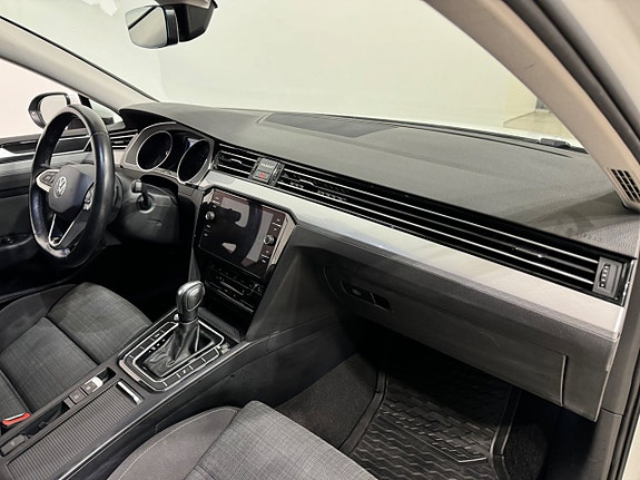 Volkswagen Passat 4 of 5