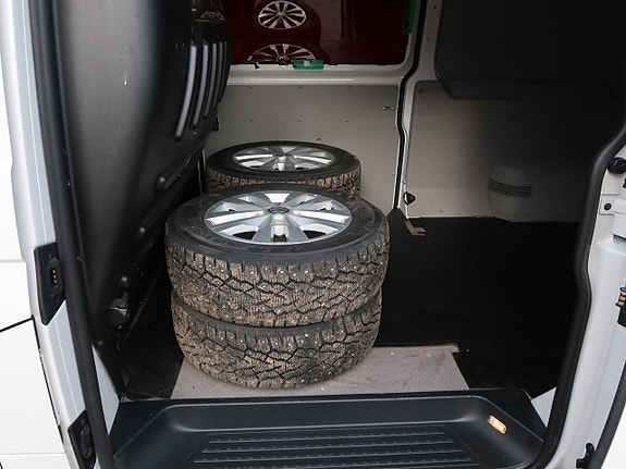 Volkswagen Transporter 9 of 14