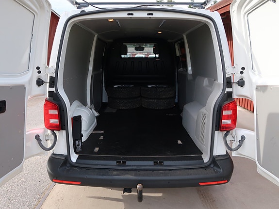 Volkswagen Transporter 10 of 14
