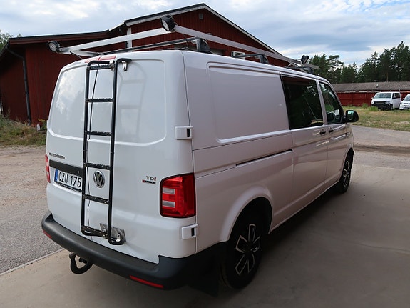 Volkswagen Transporter 4 of 14