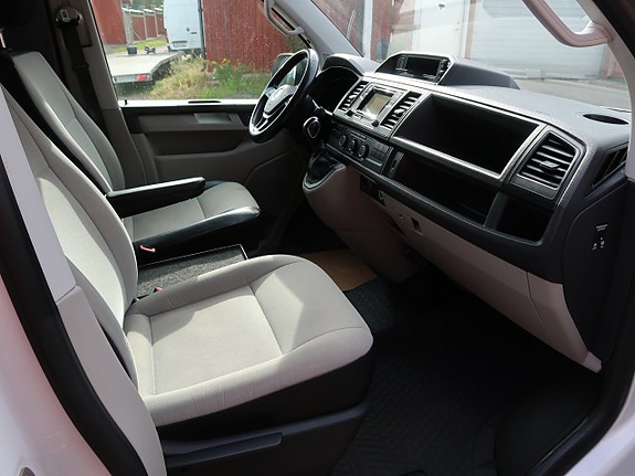 Volkswagen Transporter 14 of 14