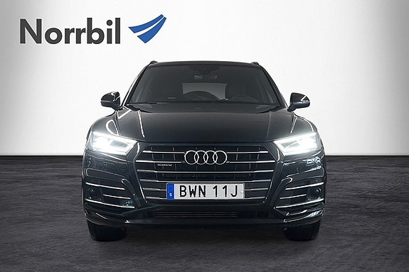 Audi Q5 2 of 20