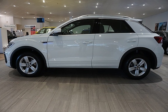 Volkswagen T-Roc 2 of 5