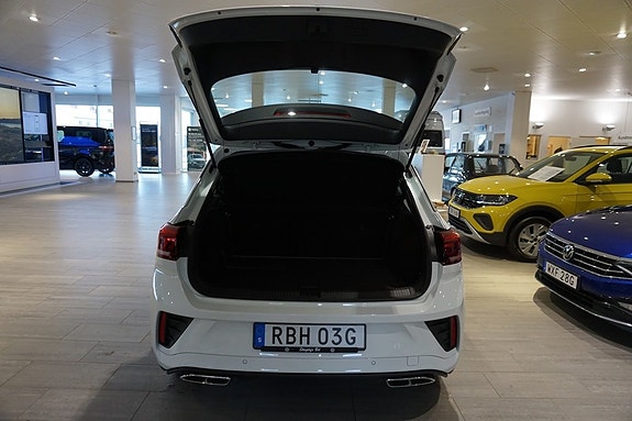Volkswagen T-Roc 4 of 5