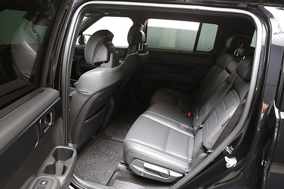 Hyundai Santa Fe 15 of 30