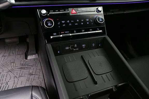 Hyundai Santa Fe 24 of 30