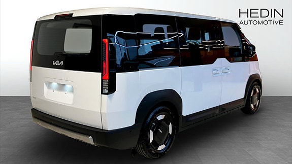 Kia PV5 2 of 5