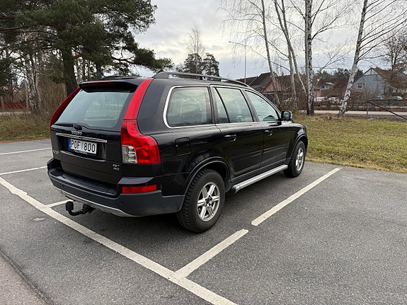 Volvo XC90 3 of 5