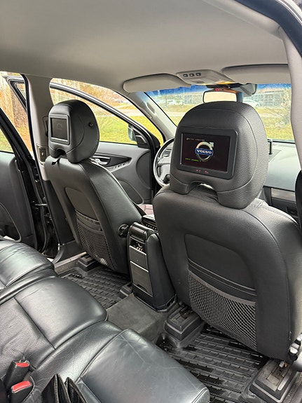 Volvo XC90 4 of 5