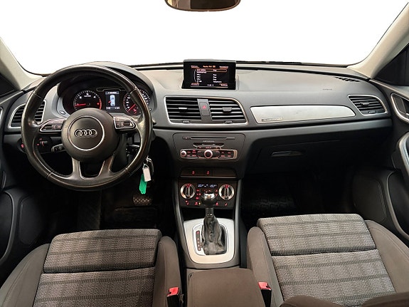 Audi Q3 10 of 16