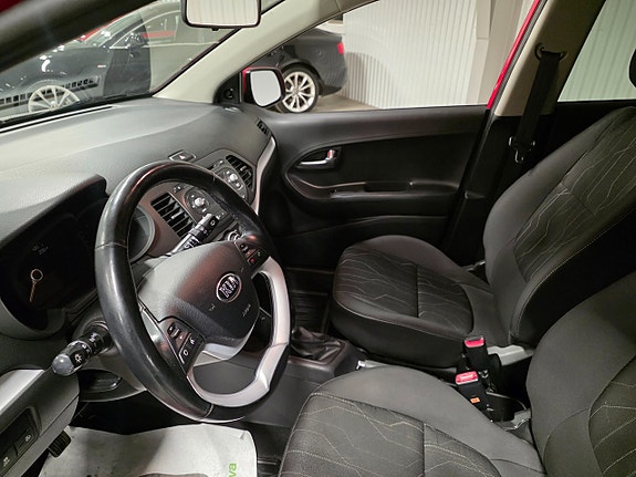 Kia Picanto 6 of 9