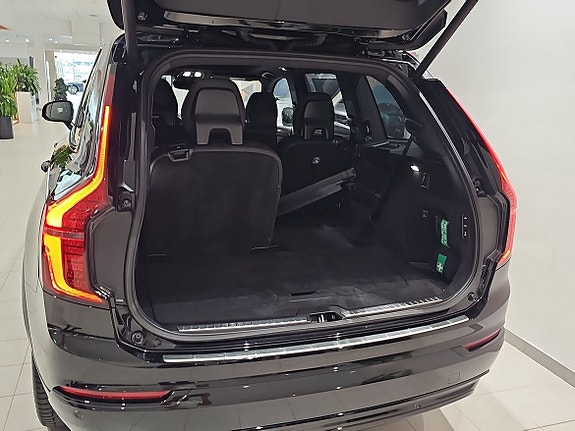 Volvo XC90 13 of 14
