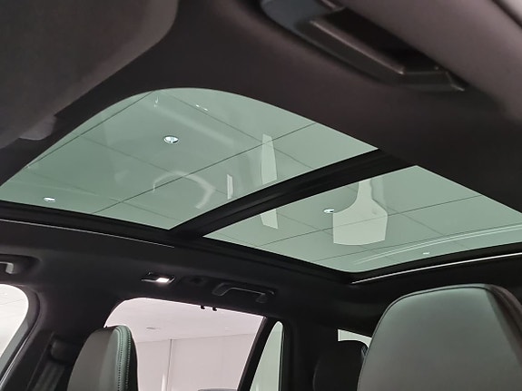 Volvo XC90 16 of 17