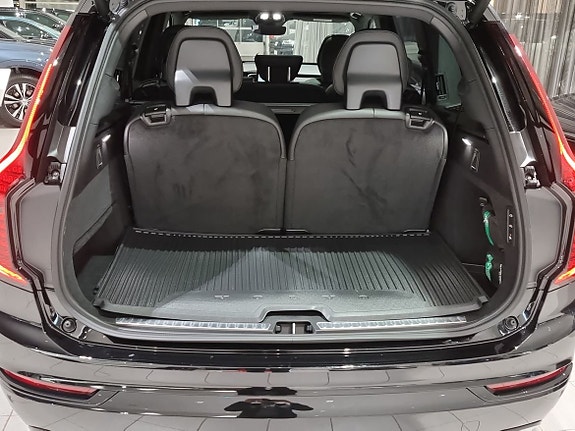 Volvo XC90 13 of 17