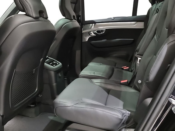 Volvo XC90 6 of 17