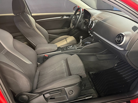 Audi A3 8 of 12